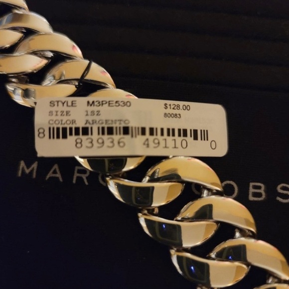 Marc by Marc Jacobs Katie Turn Lock Bracelet - Picture 8 of 11